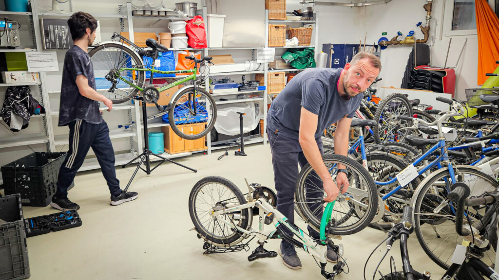 velo reperatur im vogelsang decathlon (4)